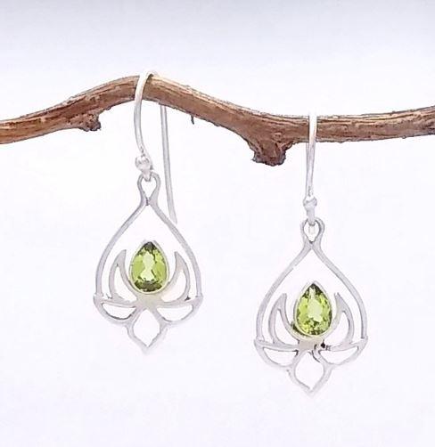 silver lotus earring with peridot