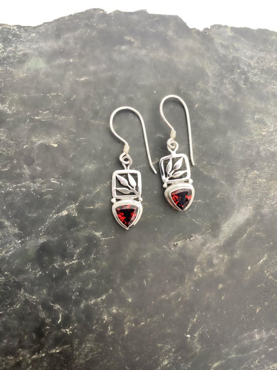 Silver Earrings with Stone and Leaf Detail - Silver Parrot, Inc.