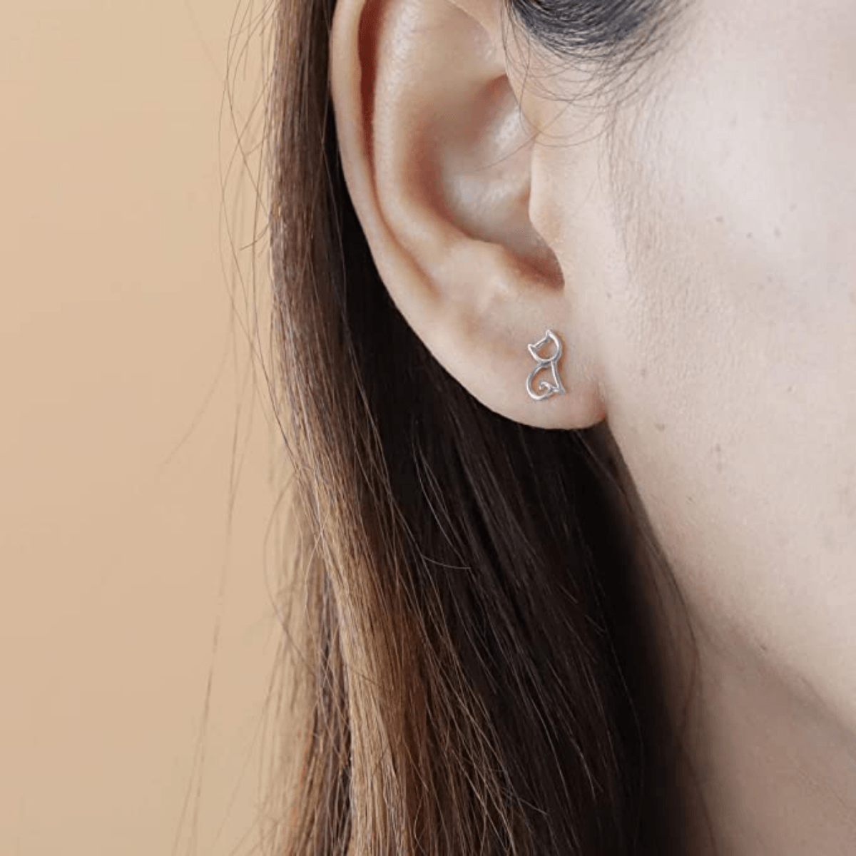 boma Sitting Kitty Studs - Silver Parrot, Inc.