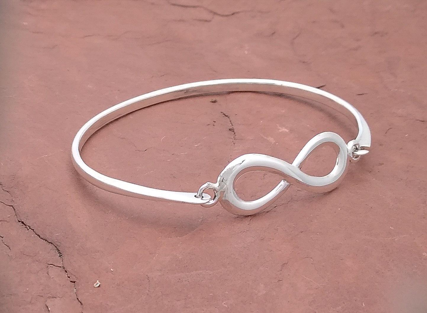Classic Sterling Silver Infinity Bracelet - Silver Parrot, Inc.