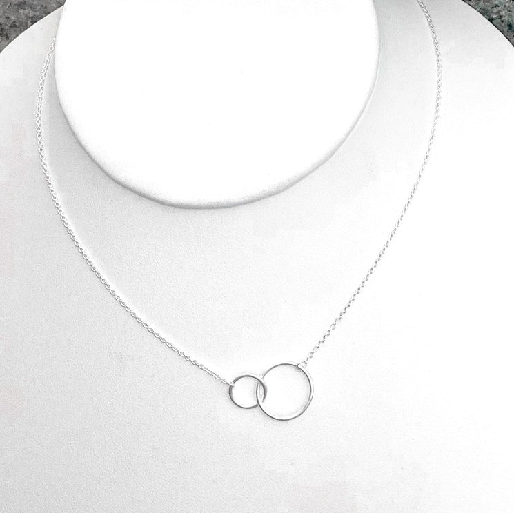 Sterling Silver Interlocked Circles Necklace