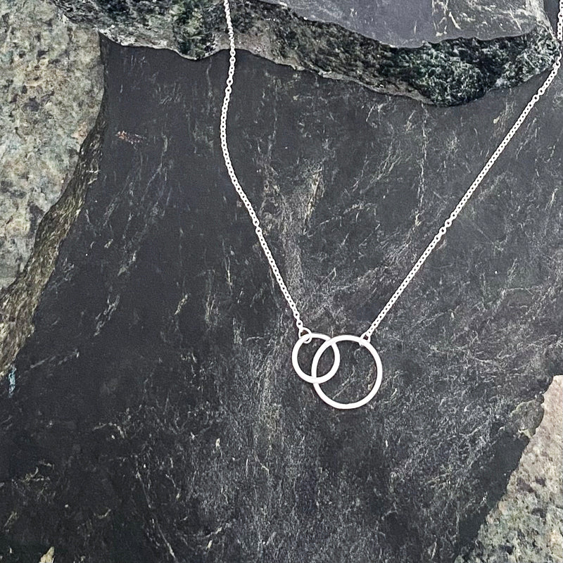 Sterling Silver Interlocked Circles Necklace