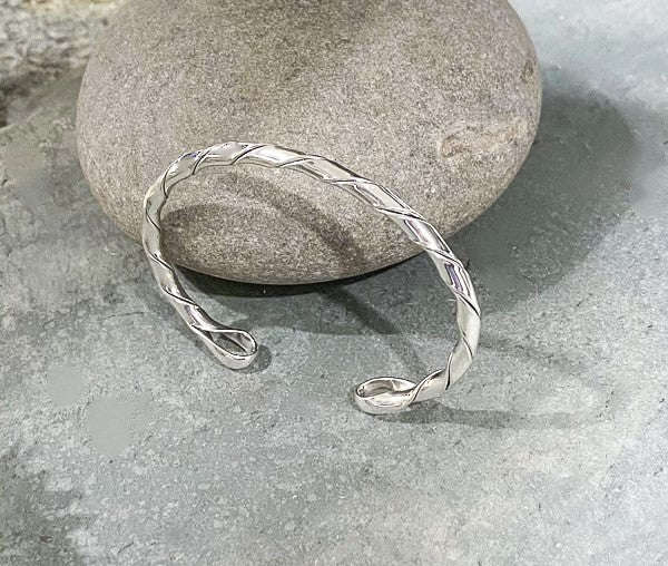 Simple And Exquisite Handmade Sterling Cuff