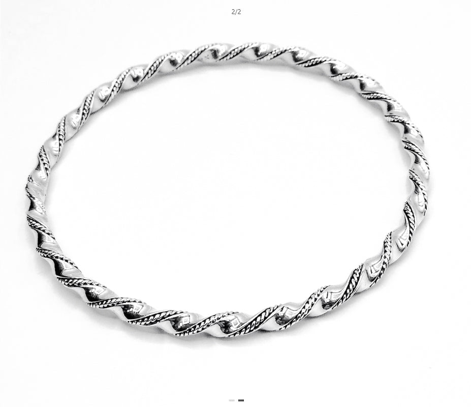 Via Taxco Wire Twist Bangle