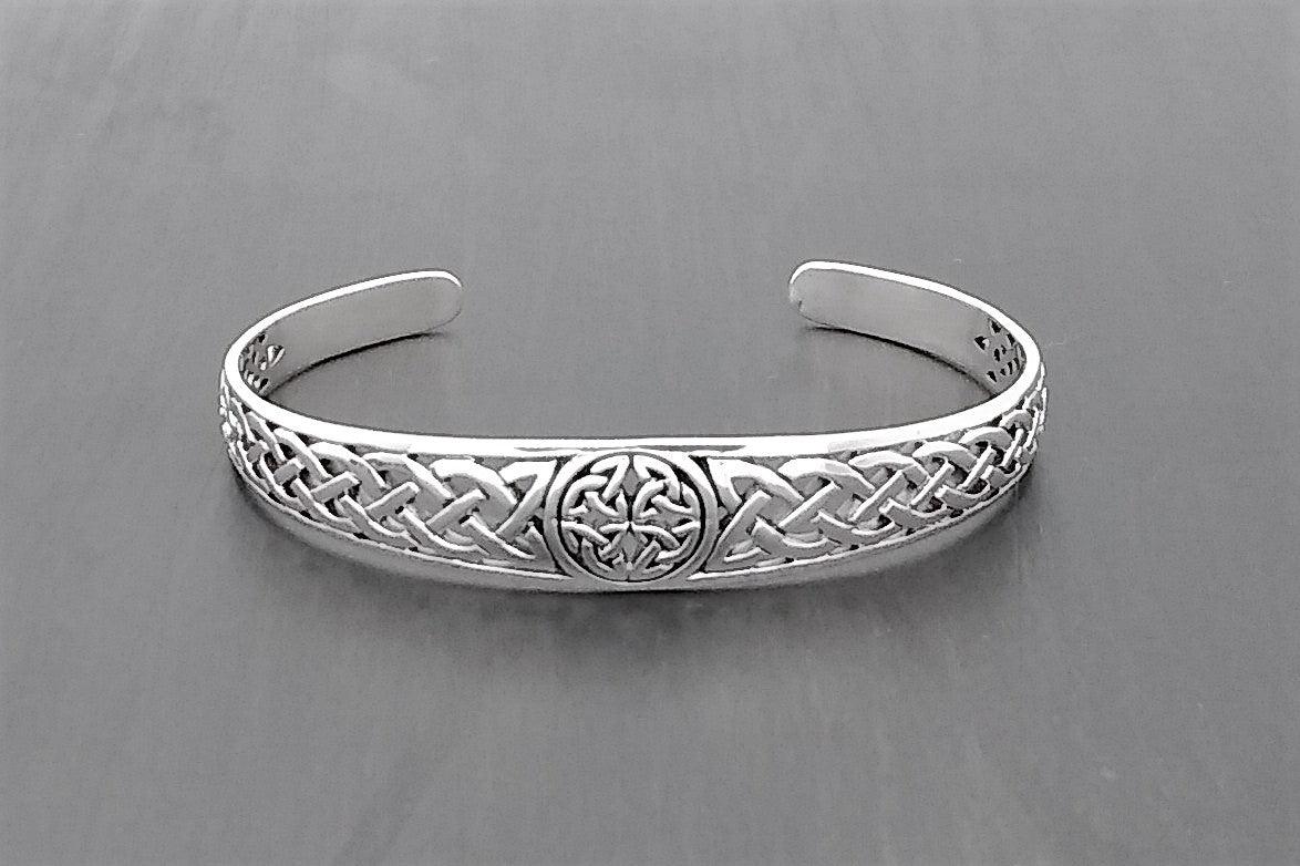 Celtic Knot Sterling Silver Cuff Bracelet . Beautiful and simple. Urbansterlingsilver.com