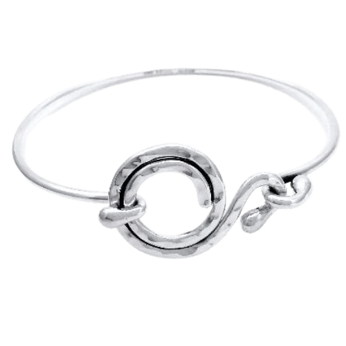 Sterling silver swirl bracelet with clasp Handmade in Taxco, Mexico. Urbansterlingsilver.com